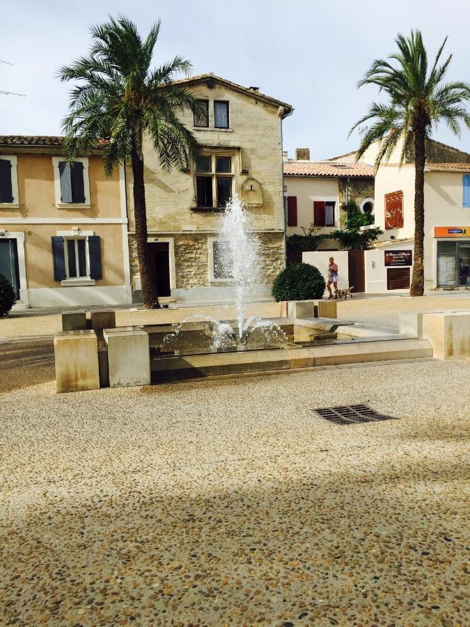La Maison Sur La Place Aigues-Mortes Exterior photo